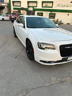 کرایسلەر 300